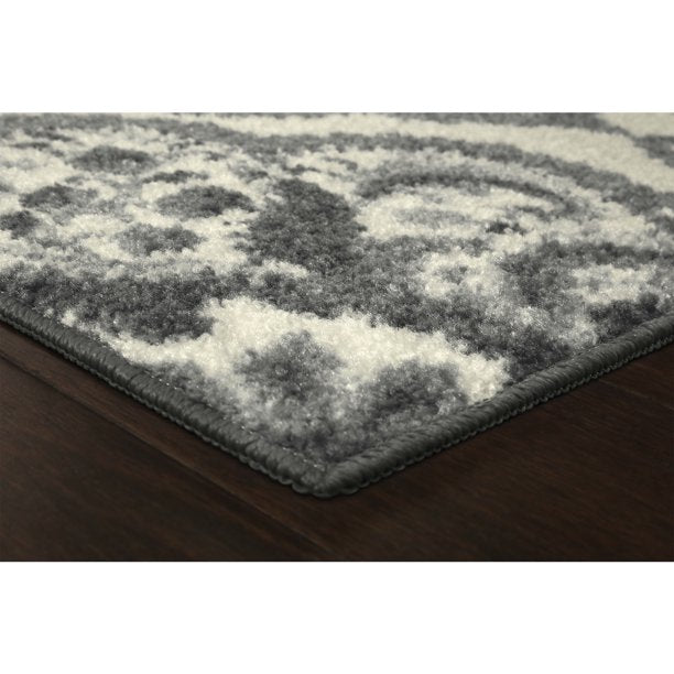 Area Rug Medallion Gray 20x34 Inches