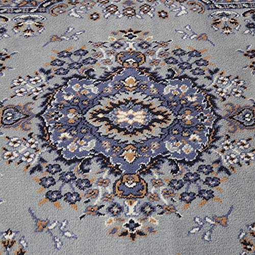 Area Rug Size 5 Ft 2Inch x 7Ft 4Inch in Silver
