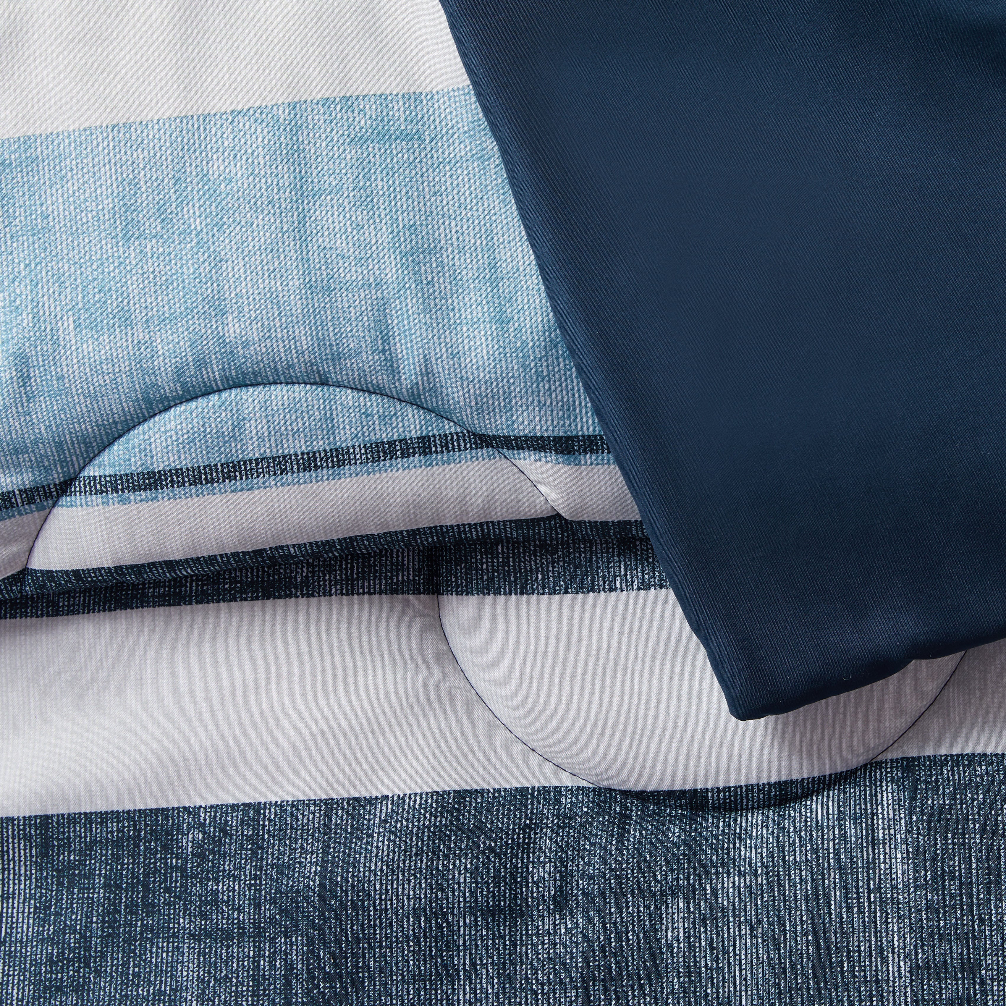 Bed in a Bag Blue Stripe Full Size 8 Pieces