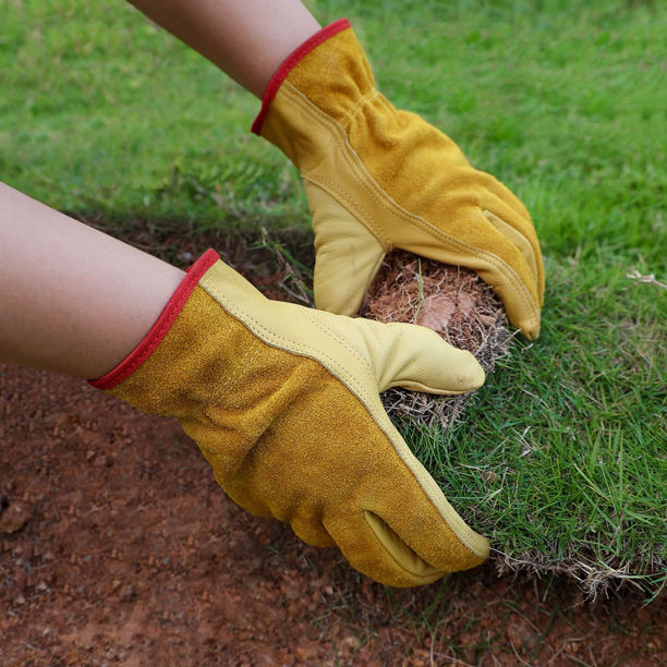 Garden Gloves in Gold Small
