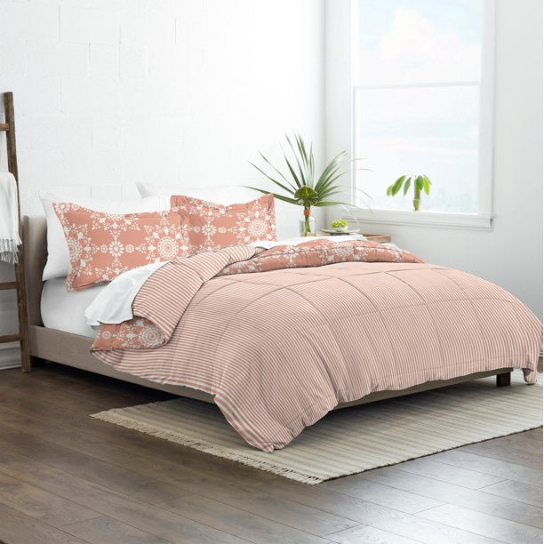 Clay Daisy Medallion Reversible Down Alternative Microfiber Comforter Set