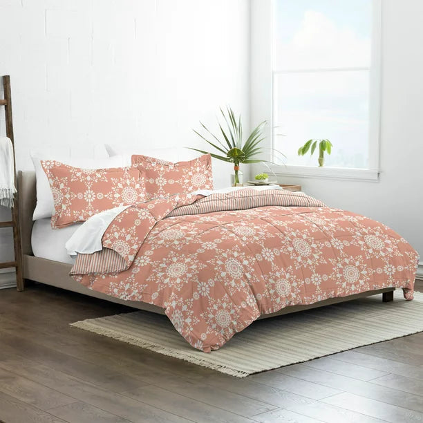 Clay Daisy Medallion Reversible Down Alternative Microfiber Comforter Set